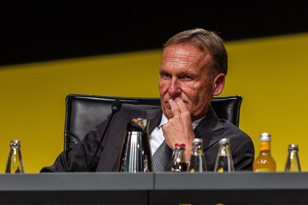 瓦茨克：欧足联应引入财务违规扣分规则和工资帽，仅罚钱根本没用