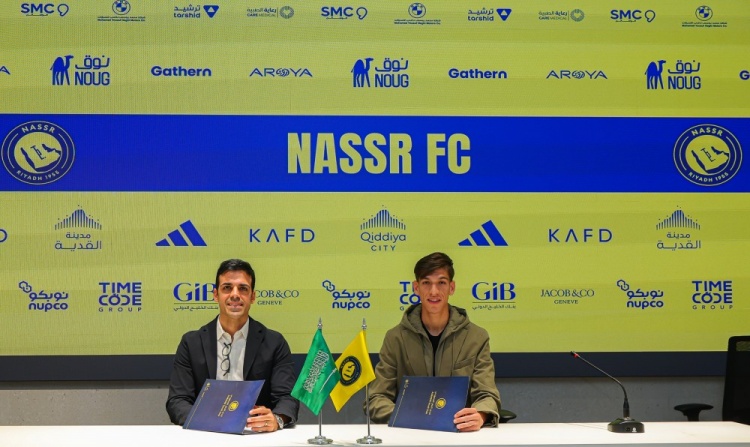 官方：利雅得胜利签下伊拉克中场阿卜杜卡里姆，双方签约2年半